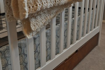 crib skirt cover