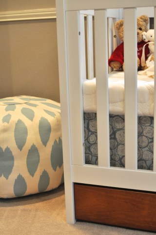 crib & pouf